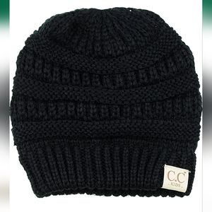 C.C. Kids black beanie hat. Size OS